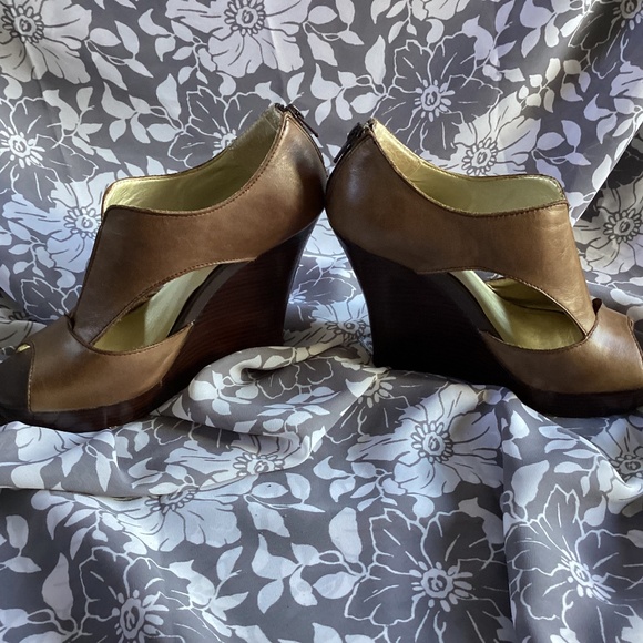 Seychelles Leather Wedge - Picture 1 of 7